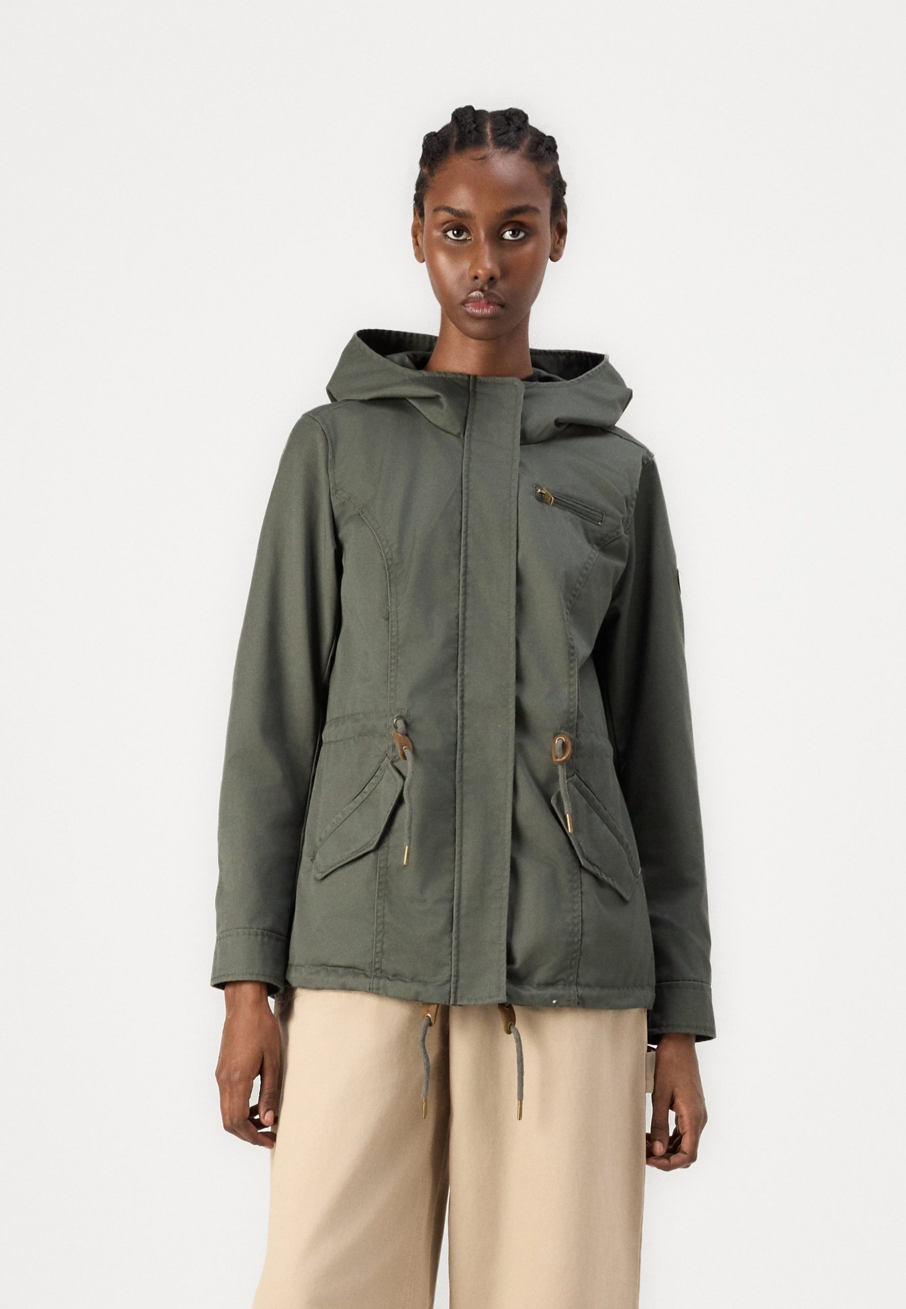 parka-verde-mujer-916ovp-1.jpg